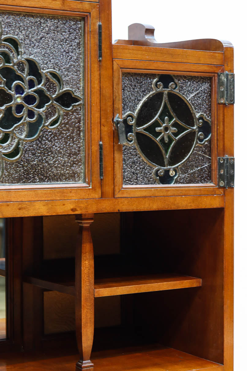 国産ステンドグラスが煌めく魅力的な造りのライティングビューロー　BB3114