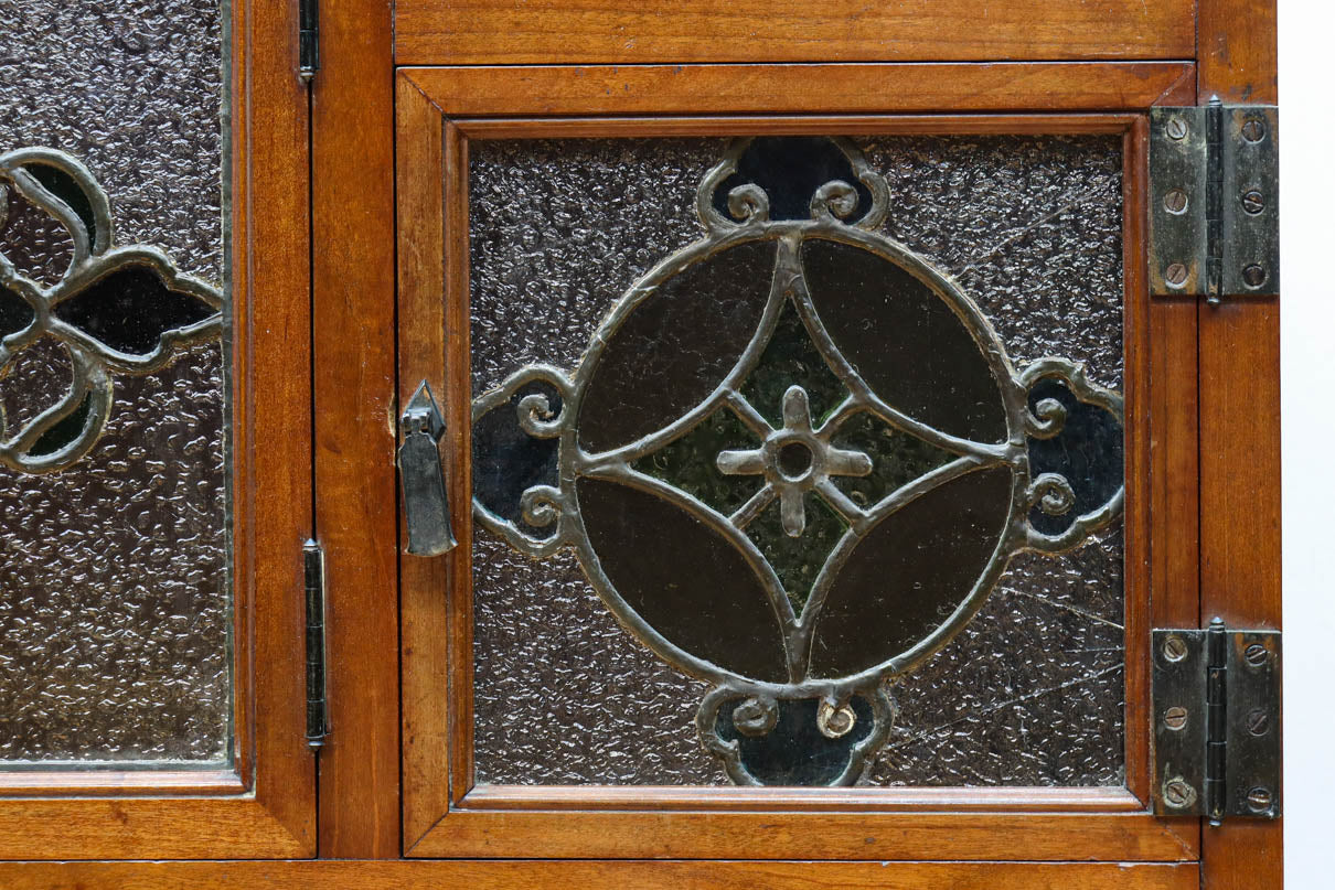 国産ステンドグラスが煌めく魅力的な造りのライティングビューロー　BB3114