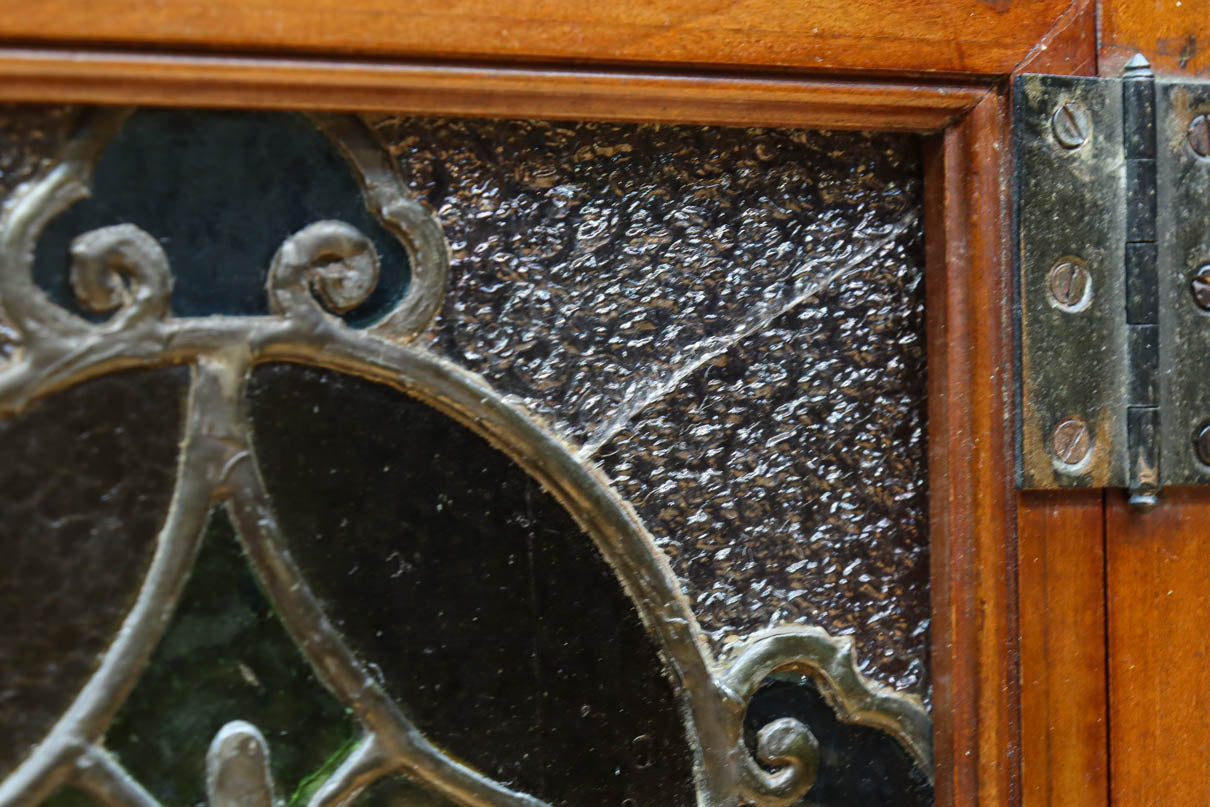 国産ステンドグラスが煌めく魅力的な造りのライティングビューロー　BB3114