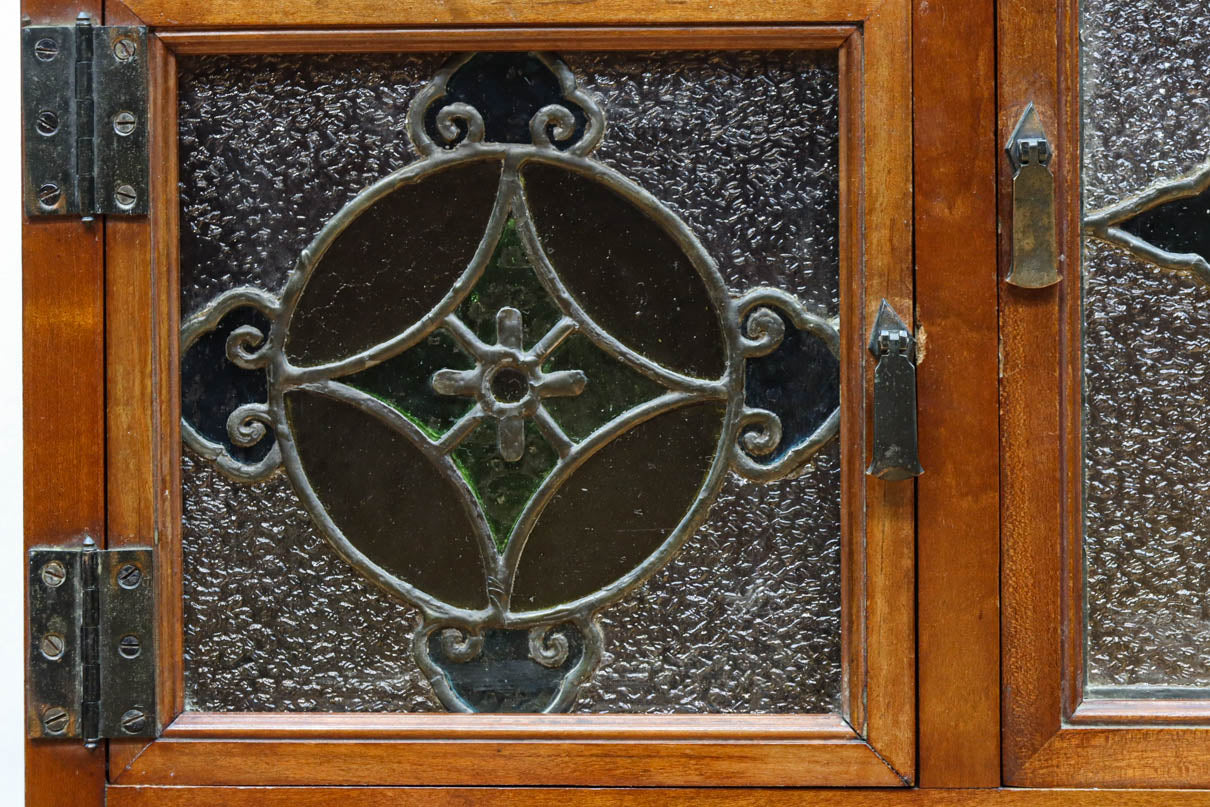 国産ステンドグラスが煌めく魅力的な造りのライティングビューロー　BB3114