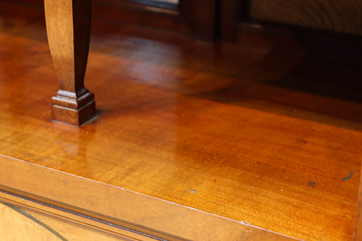 国産ステンドグラスが煌めく魅力的な造りのライティングビューロー　BB3114