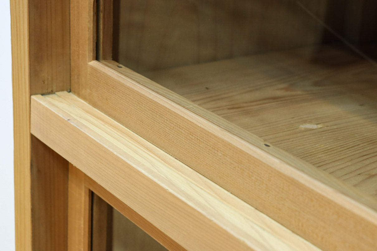 幅900ミリ!! 温かみのある木地色のレトロガラスケース　BB3115