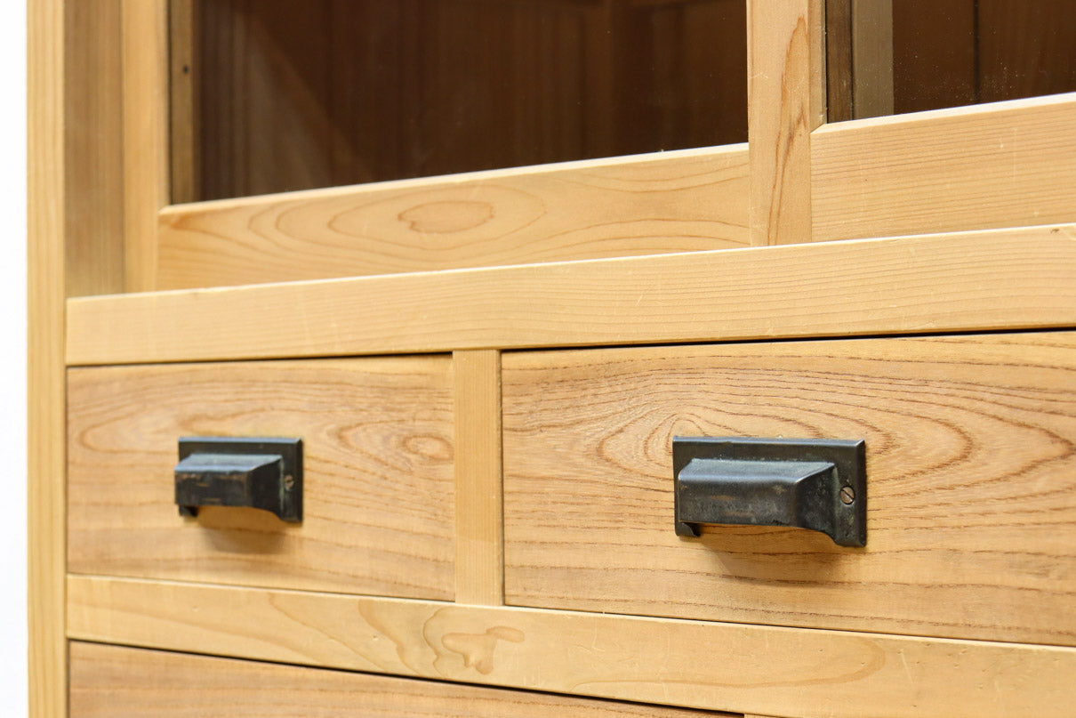 幅900ミリ!! 温かみのある木地色のレトロガラスケース　BB3115