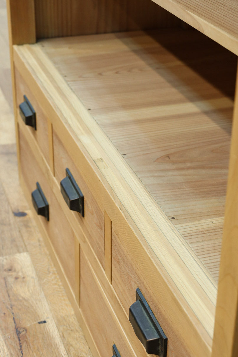 幅900ミリ!! 温かみのある木地色のレトロガラスケース　BB3115