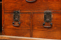 歴史ある味わい深いふすま絵の飛騨地方茶箪笥　BB3116