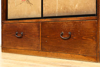 歴史ある味わい深いふすま絵の飛騨地方茶箪笥　BB3116