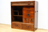 歴史ある味わい深いふすま絵の飛騨地方茶箪笥　BB3116