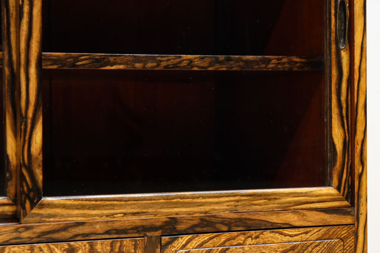 美しいけやきと黒柿杢目の風情溢れる極上茶箪笥　BB3117