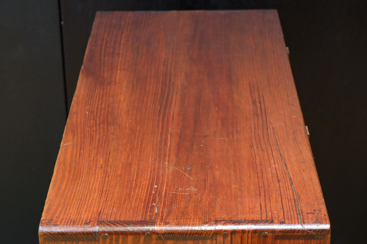 美しいけやきと黒柿杢目の風情溢れる極上茶箪笥　BB3117