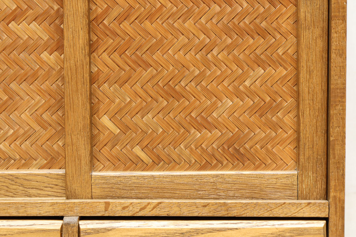 極上全面タモ材‼ 木地色の優しい風合いをした網代戸の小箪笥　BB3122