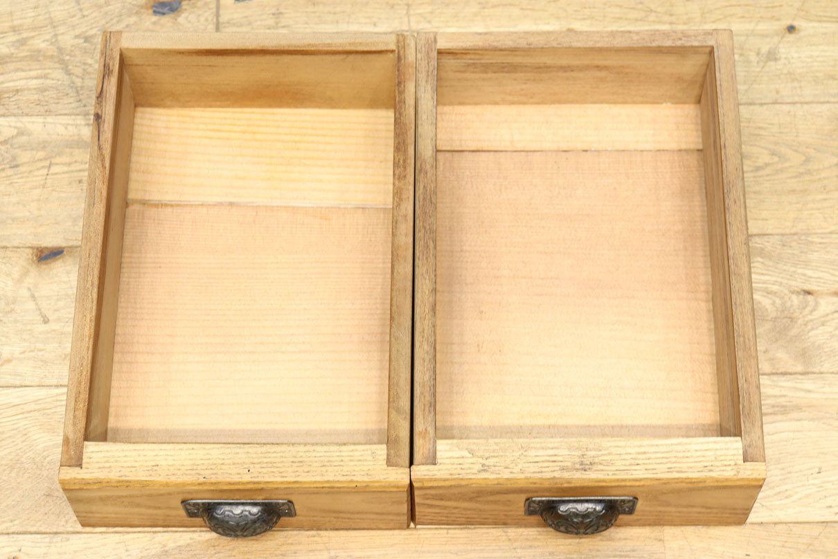 極上全面タモ材‼ 木地色の優しい風合いをした網代戸の小箪笥　BB3122