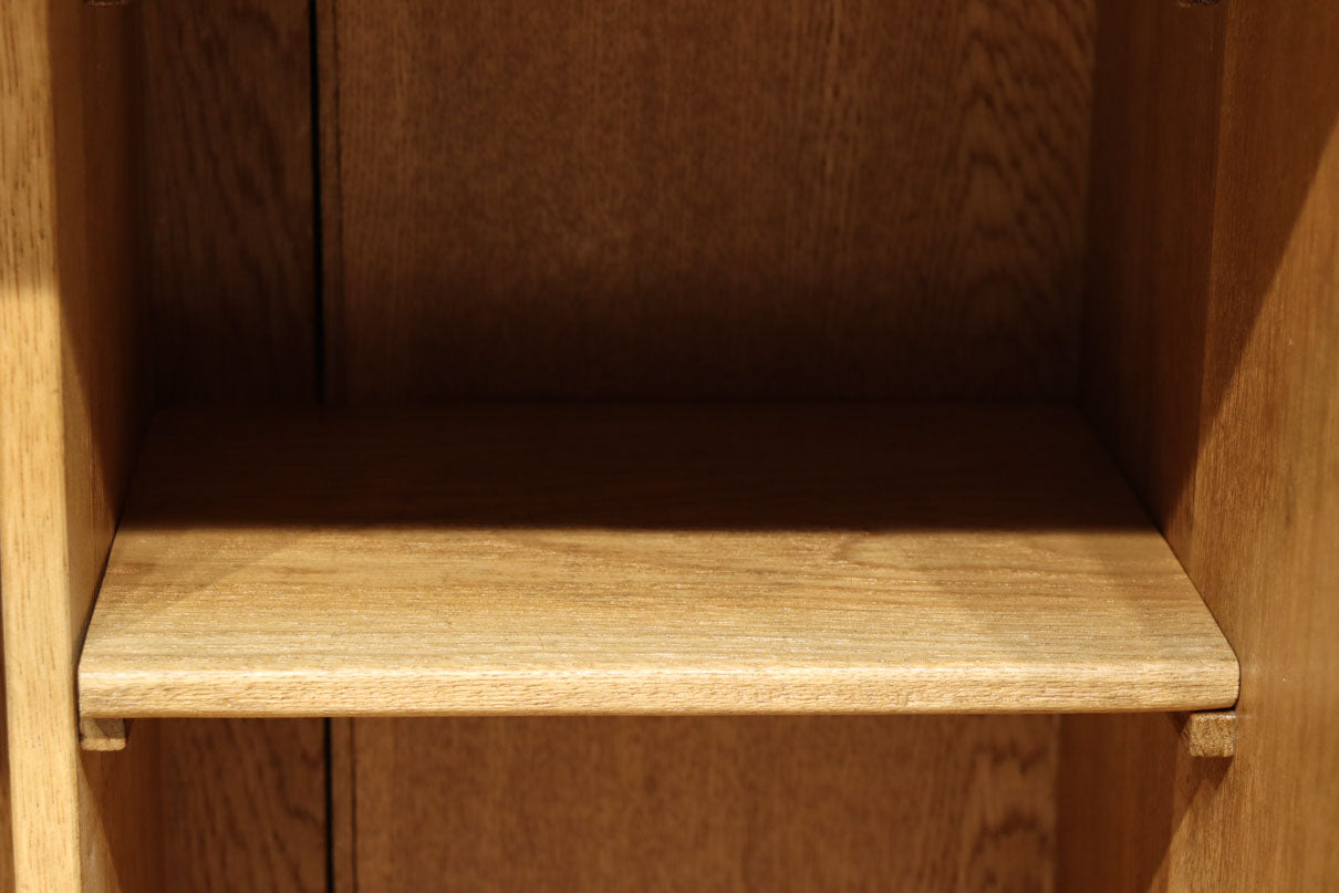 極上全面タモ材‼ 木地色の優しい風合いをした網代戸の小箪笥　BB3122