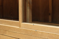 ゆらゆらガラスが引き立つ上品な佇まいをした三段重ねのレトロガラスケース　BB3123