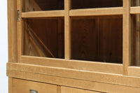 ゆらゆらガラスが引き立つ上品な佇まいをした三段重ねのレトロガラスケース　BB3123