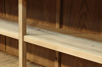 ゆらゆらガラスが引き立つ上品な佇まいをした三段重ねのレトロガラスケース　BB3123