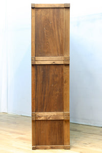 ゆらゆらガラスが引き立つ上品な佇まいをした三段重ねのレトロガラスケース　BB3123