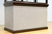 タイル細工を施したレトロ感溢れる稀少アンバー色ガラス4面ショーケース　BB3124