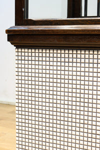 タイル細工を施したレトロ感溢れる稀少アンバー色ガラス4面ショーケース　BB3124