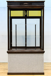 タイル細工を施したレトロ感溢れる稀少アンバー色ガラス4面ショーケース　BB3124
