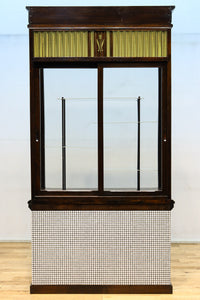 タイル細工を施したレトロ感溢れる稀少アンバー色ガラス4面ショーケース　BB3124