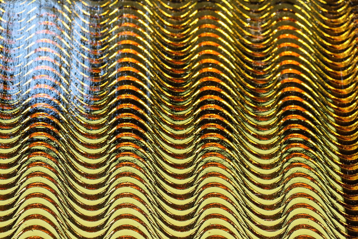 タイル細工を施したレトロ感溢れる稀少アンバー色ガラス4面ショーケース　BB3124