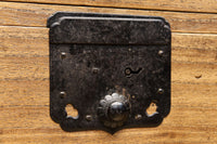 凛とした風格漂うアイアンフレーム付き総桐刀箪笥　BB3126