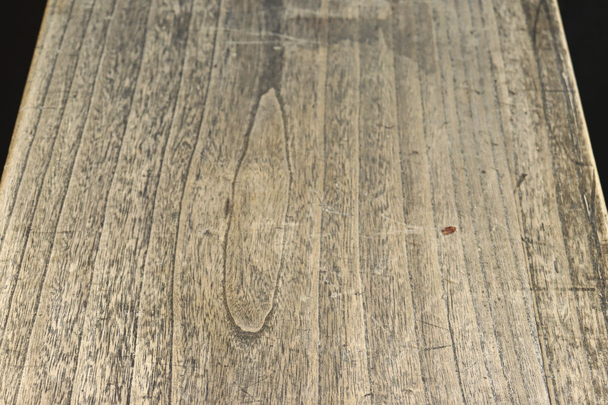 凛とした風格漂うアイアンフレーム付き総桐刀箪笥　BB3126