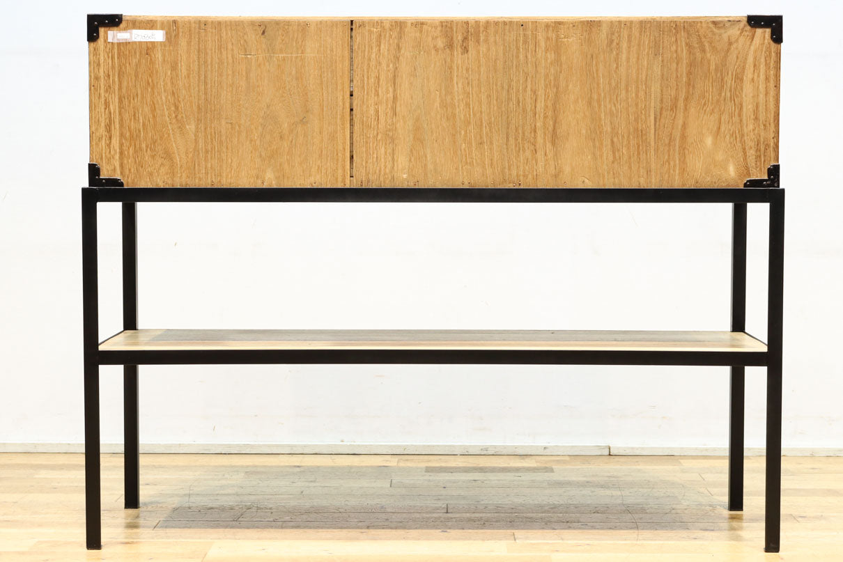 凛とした風格漂うアイアンフレーム付き総桐刀箪笥　BB3126