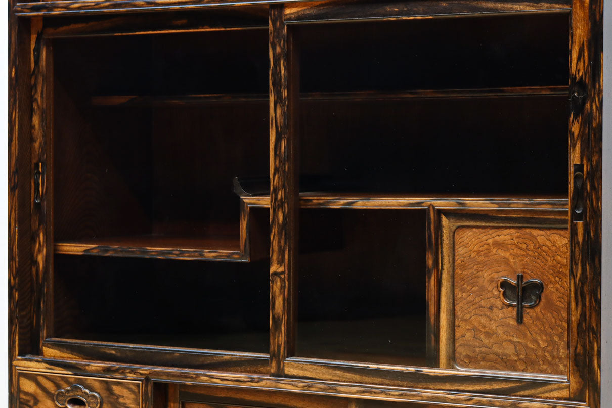 正面に黒柿、三方に欅を惜しみなく使用した高級感極上茶箪笥　BB3127