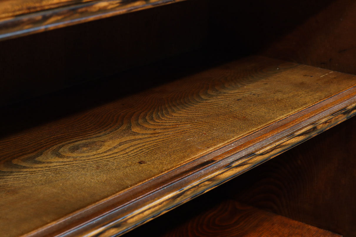 正面に黒柿、三方に欅を惜しみなく使用した高級感極上茶箪笥　BB3127