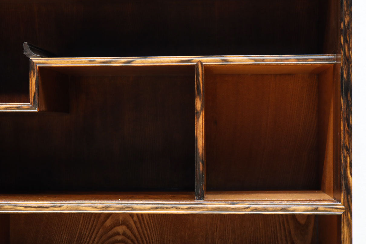 正面に黒柿、三方に欅を惜しみなく使用した高級感極上茶箪笥　BB3127