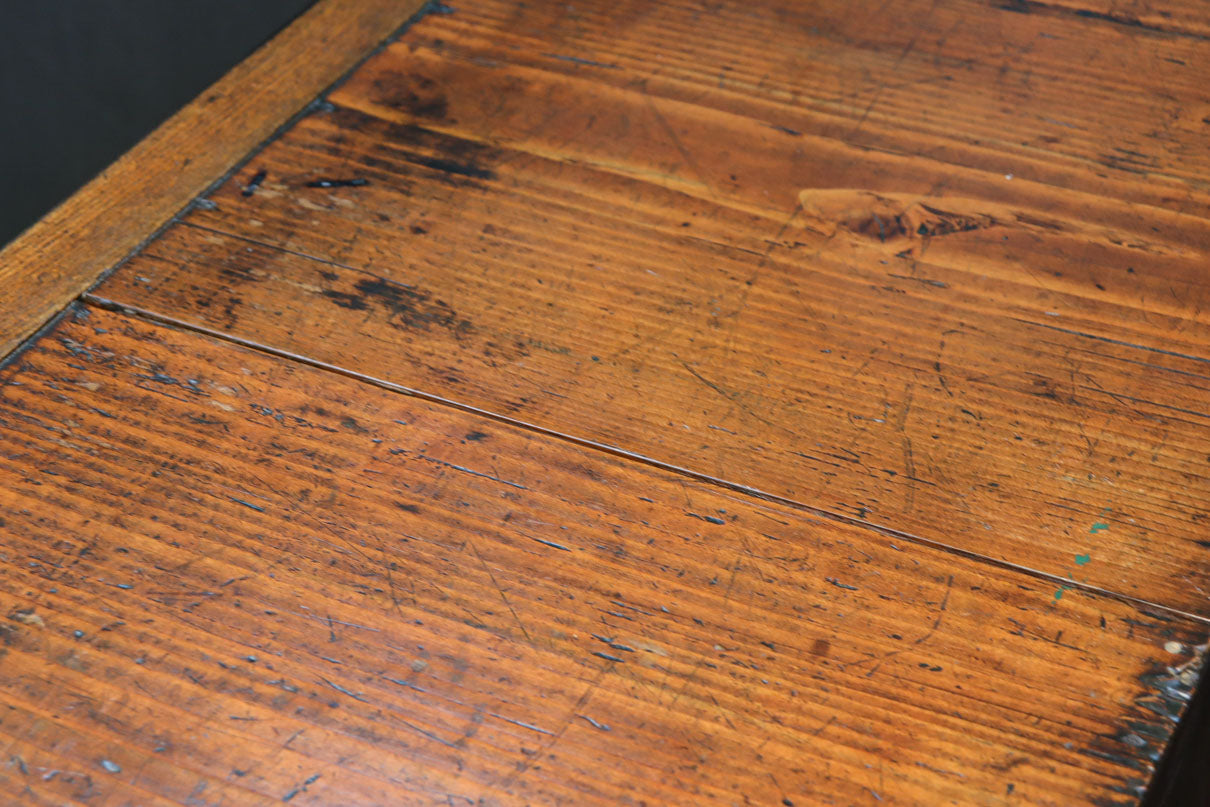 正面に黒柿、三方に欅を惜しみなく使用した高級感極上茶箪笥　BB3127