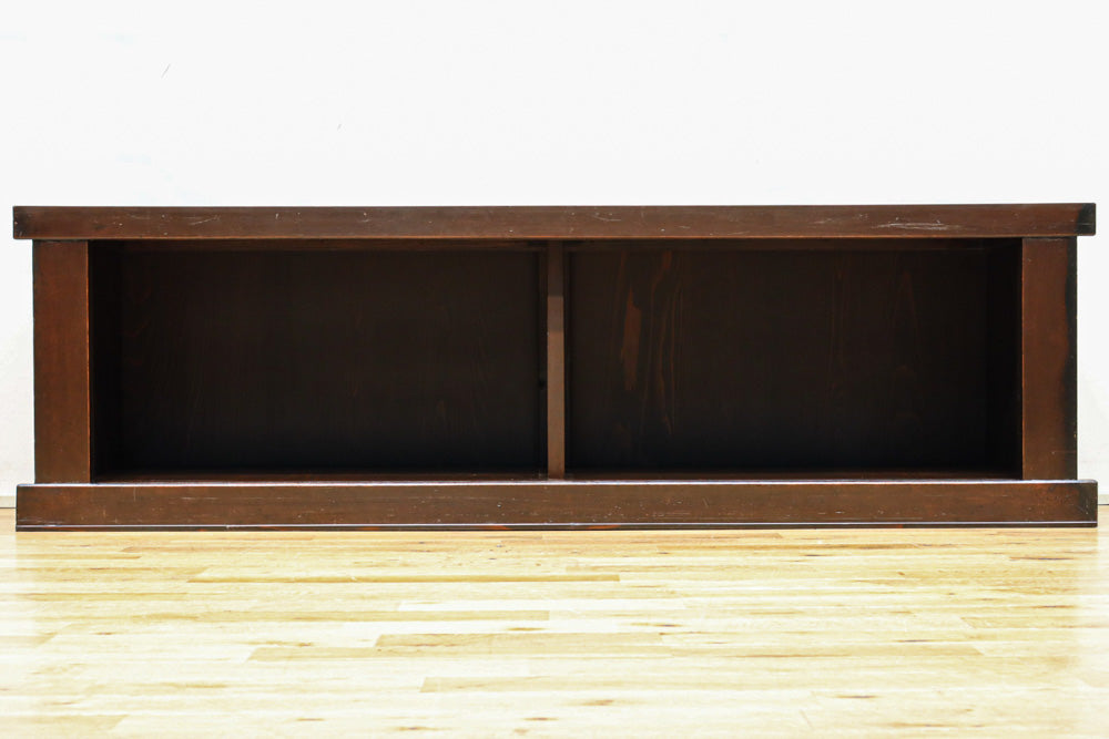 上品さが際立つみざら戸づくりの近江水屋箪笥　BB3132