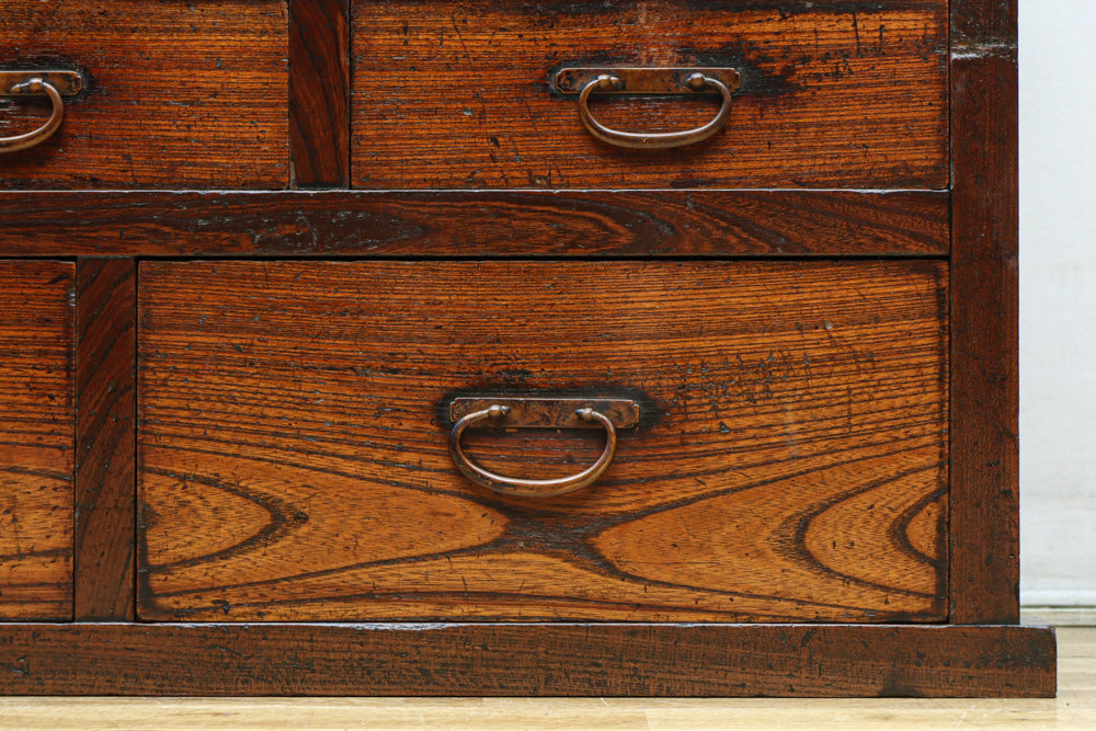 艶みある古色の色彩で風情溢れる前面総欅茶箪笥 BB3134 – 古福庵