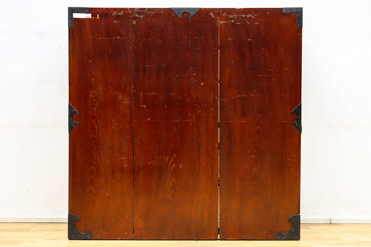 極上の欅縮み珠杢と稀少装飾金具で絢爛豪華な松本帳場箪笥