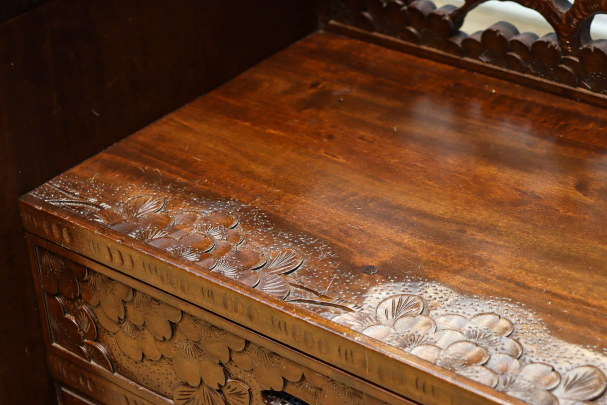 桜の彫刻模様で華やかな軽井沢彫鏡台　BB3145