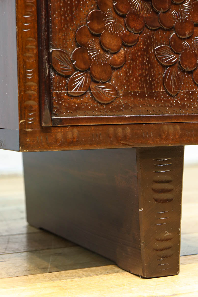 桜の彫刻模様で華やかな軽井沢彫鏡台　BB3145