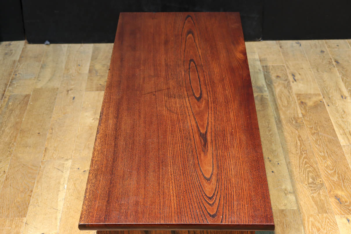 優美なけやき一枚板と印象的な脚作りで気品ある文机　BB3146