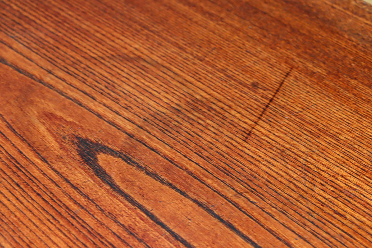 優美なけやき一枚板と印象的な脚作りで気品ある文机　BB3146