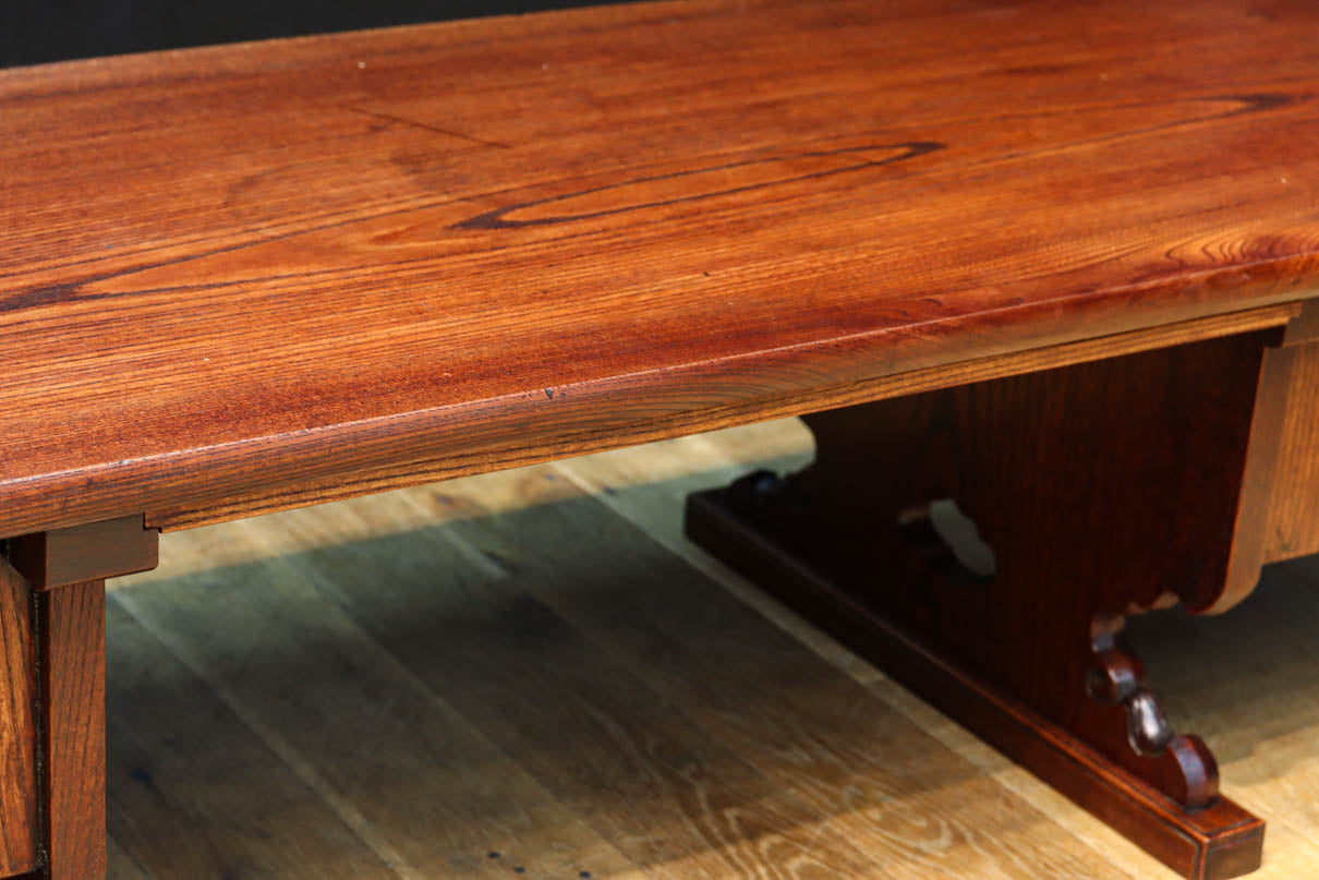 優美なけやき一枚板と印象的な脚作りで気品ある文机　BB3146