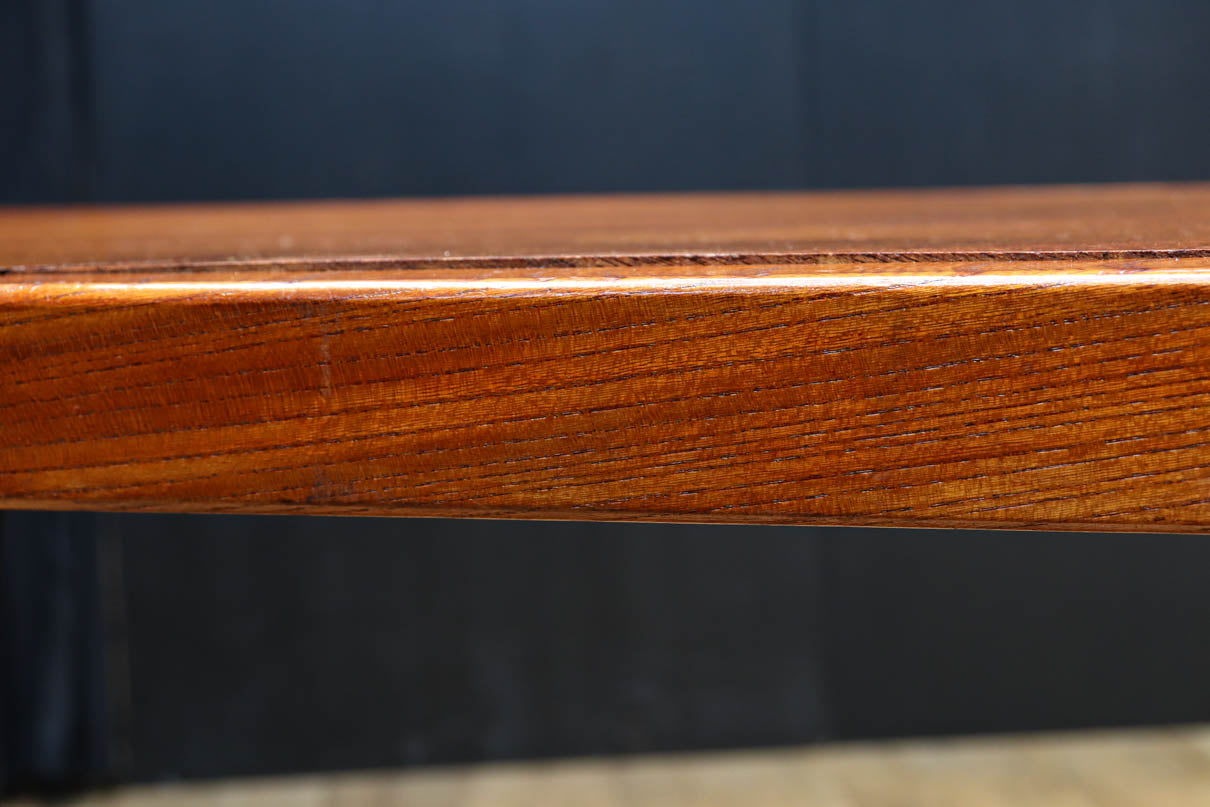 SINGER社のミシン台を活かしたレトロ感のあるテーブル　BB3147