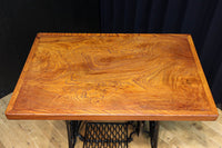 SINGER社のミシン台を活かしたレトロ感のあるテーブル　BB3147