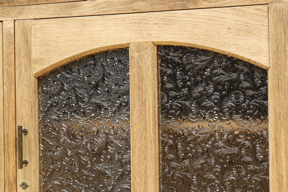 花模様のプレスガラスが可愛らしい木地色のガラスケース　BB3149