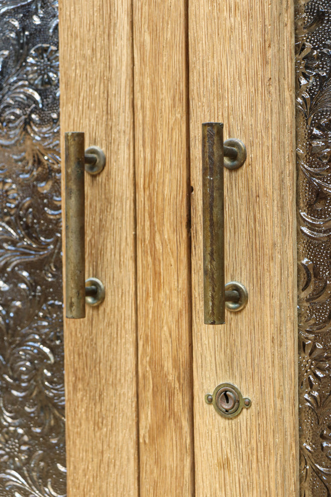 花模様のプレスガラスが可愛らしい木地色のガラスケース　BB3149