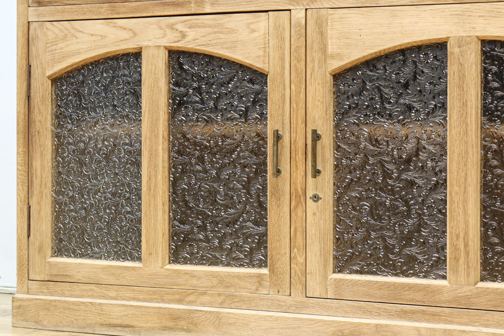 花模様のプレスガラスが可愛らしい木地色のガラスケース　BB3149