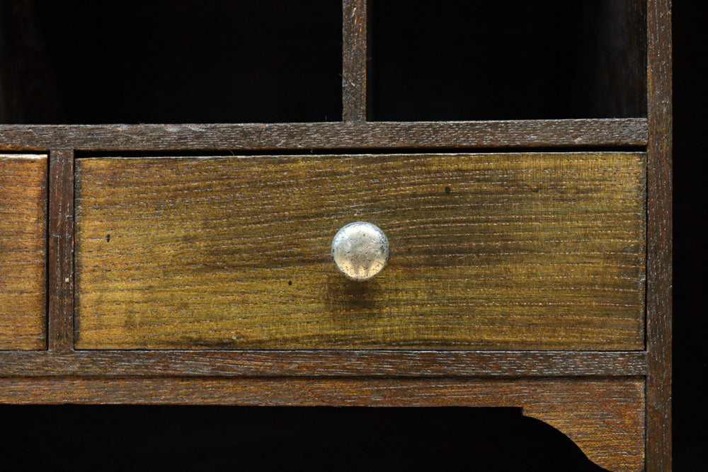 木枠デザインや蛇腹戸造りがお洒落なレトロ本棚　BB3150