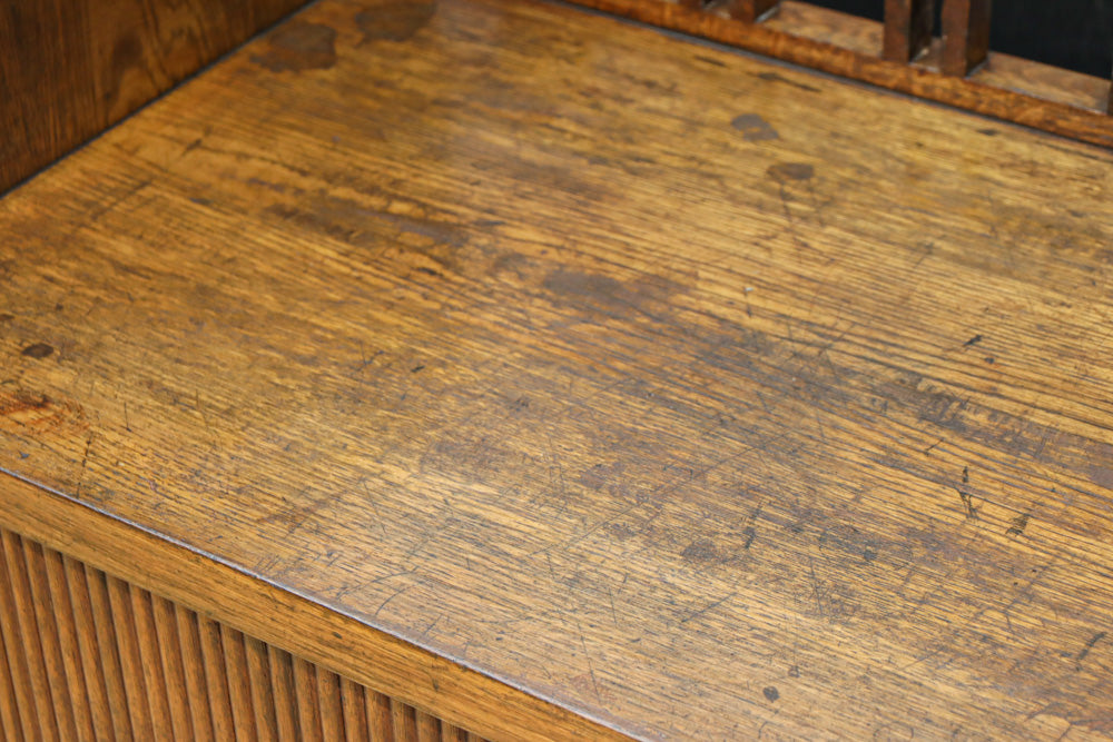 木枠デザインや蛇腹戸造りがお洒落なレトロ本棚　BB3150