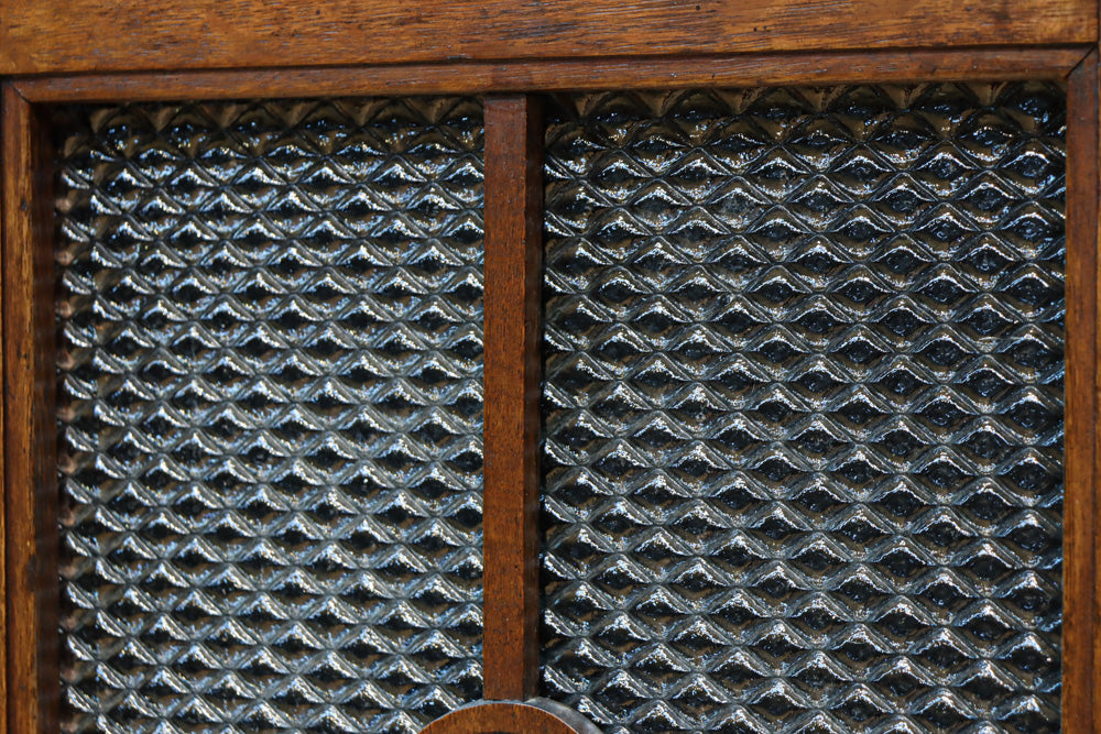 木枠デザインや蛇腹戸造りがお洒落なレトロ本棚　BB3150