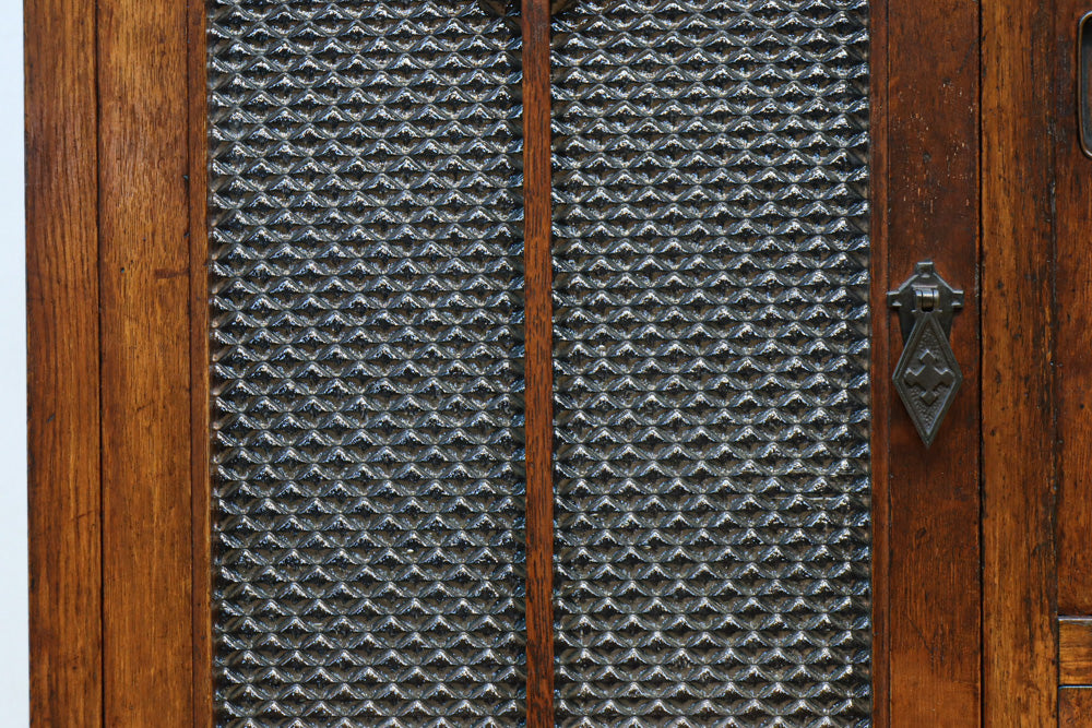 木枠デザインや蛇腹戸造りがお洒落なレトロ本棚　BB3150