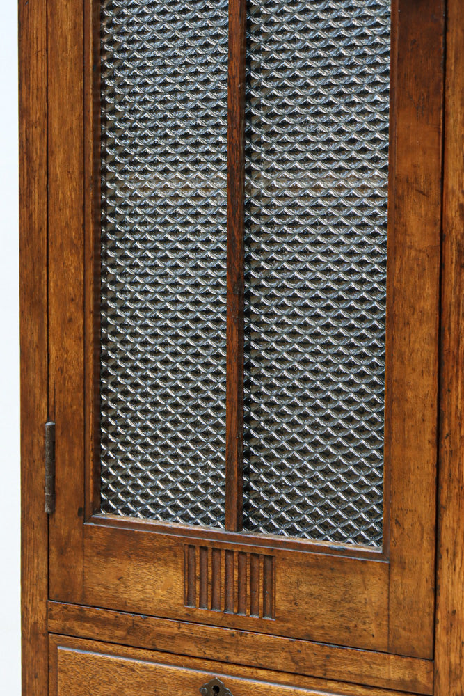 木枠デザインや蛇腹戸造りがお洒落なレトロ本棚　BB3150